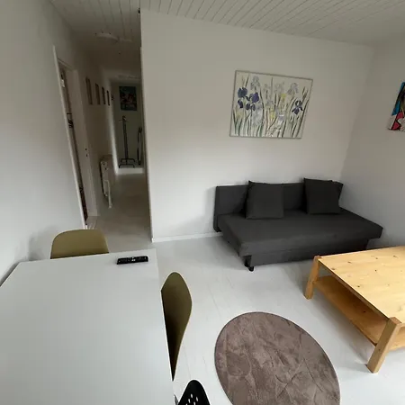 3 Bedroom With Garden And Parking *