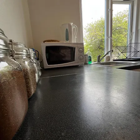 3 Bedroom With Garden And Parking