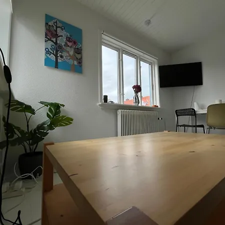 3 Bedroom With Garden And Parking Appartement *