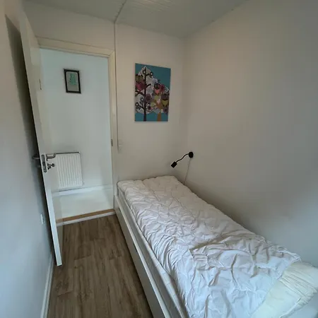 3 Bedroom With Garden And Parking * فريكشهاون